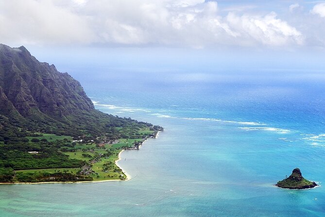 Oahu Circle Island Tour with Byodo-In Temple Admission - Halona Blowhole and Eternity Beach (sea spray show)