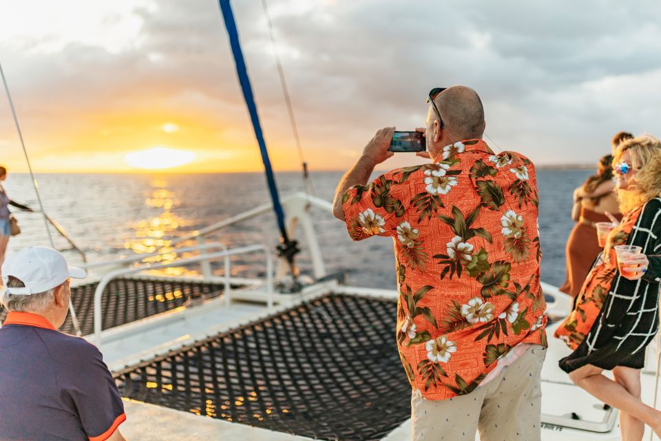 Oahu: Diamond Head Cruise with Drinks & Appetizers - Sunset Sailing Along Waikiki’s Coast