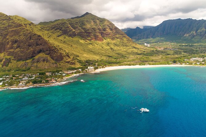 Oahu Dolphin and Snorkel Tour with Waikiki Pickup & Lunch - How the crew keeps things safe (and why names matter)