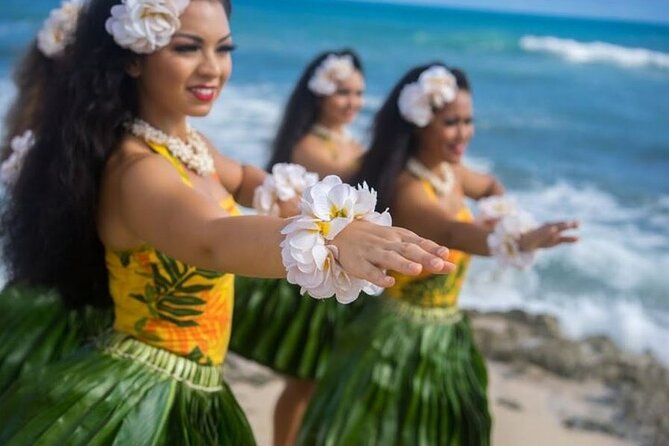 Oahu: Germaine's Luau - Dinner at Germaine’s: what’s on the plate and what to expect