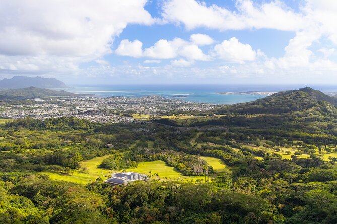 Oahu Grand Circle Island and Haleiwa Tour: 9-Hr Deluxe Experience - Tropical Farms Macadamia Nut Stop: Snacks, Coffee, and a Short Break