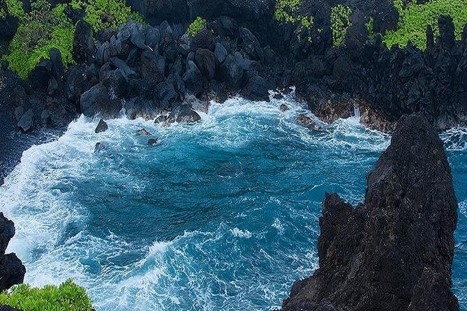 Oahu Grand Circle Island Experience Departing from the Big Island - Waimanalo Beach and Chinaman’s Hat: local-feel stops between coasts
