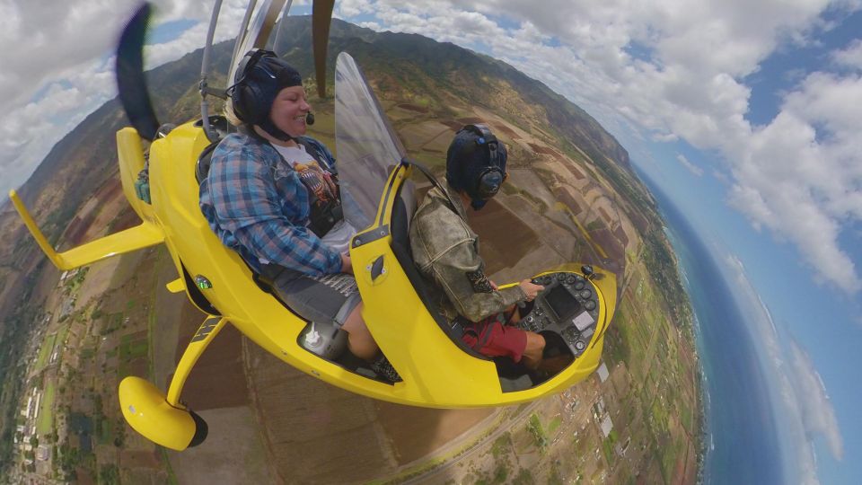 Oahu: Gyroplane Flight over North Shore of Oahu Hawaii - Entering Dillingham Airfield: Finding Hangar B7 at the Right Spot