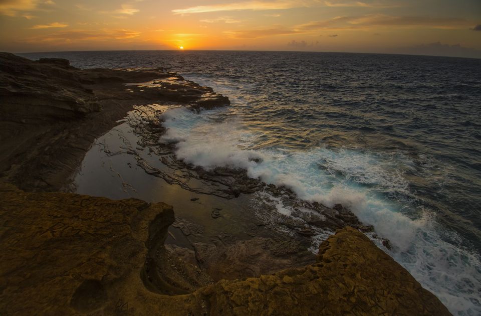 Oahu: Half-Day Sunrise Semi-private Tour from Waikiki - Sunrise photo help: tripod support and smartphone tips