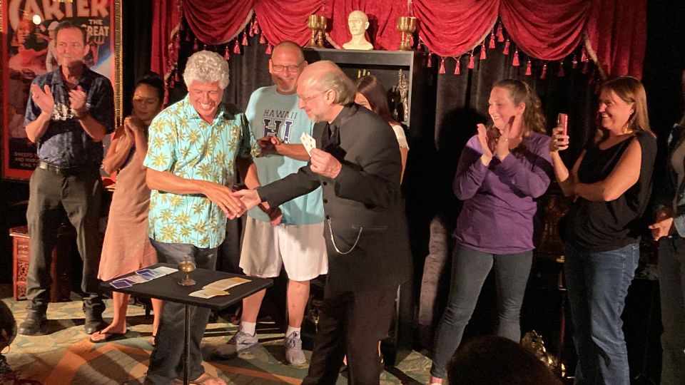 Oahu: Hilton Waikiki Beach Hotel Magical Mystery Show - Cocktails, Rules, and What Your 2 Hours Will Feel Like