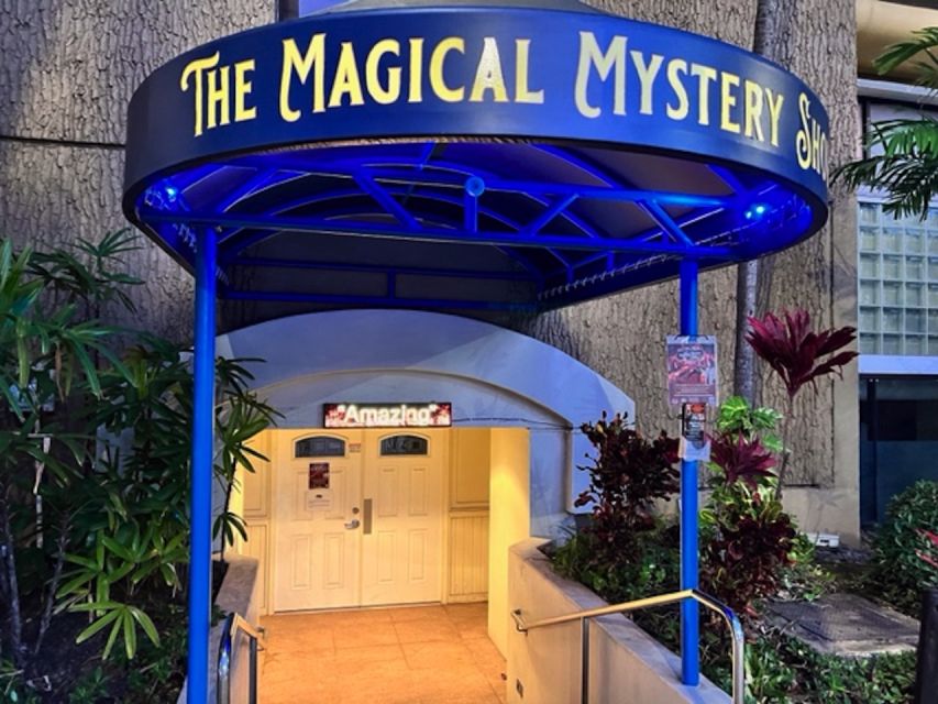 Oahu: Hilton Waikiki Beach Hotel Magical Mystery Show - Who This Oahu Magic Show Fits Best (and Who Should Think Twice)