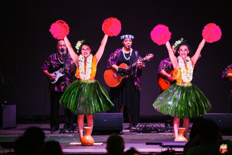 Oahu: Ka Moana Luau Dinner and Show at Aloha Tower - Your 150-minute evening: check-in, activities, dinner, and show