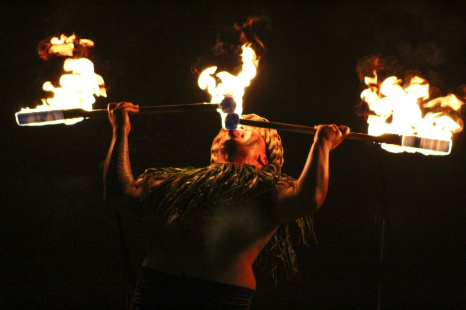 Oahu: Ka Moana Luau Dinner and Show at Aloha Tower - Price and value check for $135 per person