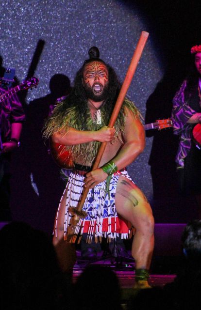 Oahu: Ka Moana Luau Dinner and Show at Aloha Tower - Practical tips for a smoother night in Honolulu