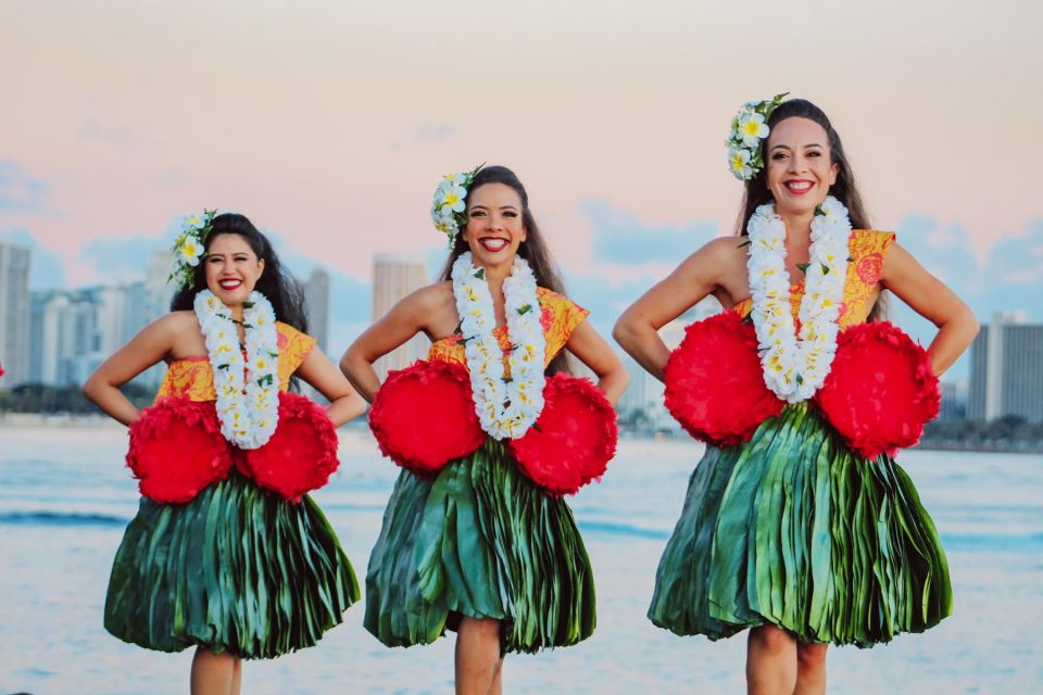 Oahu: Ka Moana Luau Dinner and Show at Aloha Tower - Hands-on Polynesian culture before you eat