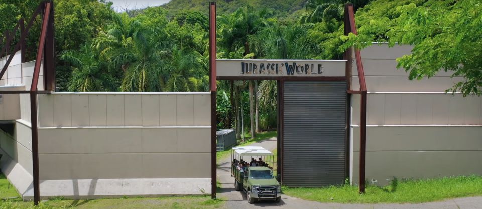 Oahu: Kualoa Jurassic Movie Set Adventure Tour - Jurassic World walls and memorabilia: seeing the movie details up close