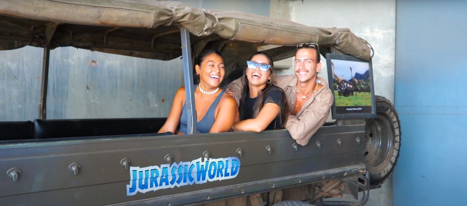 Oahu: Kualoa Jurassic Movie Set Adventure Tour - Rain, check-in, and the passport lesson you should not skip