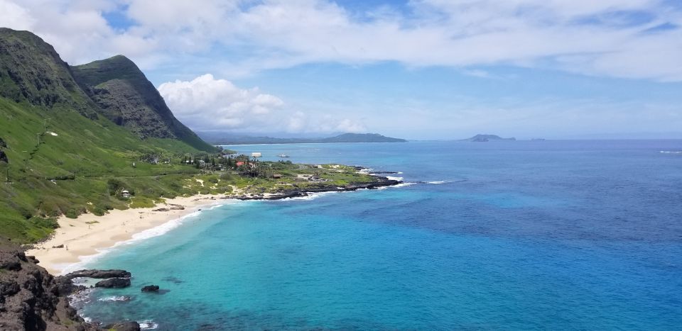 Oahu: North Shore Circle Island Small-Group Tour - Starting in Waikiki: pickup flow and early photo stops