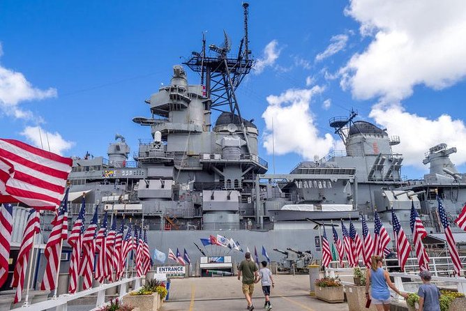 Oahu: Pearl Harbor Complete Experience Passport - Stop 4: Pearl Harbor Aviation Museum in Hangar 37
