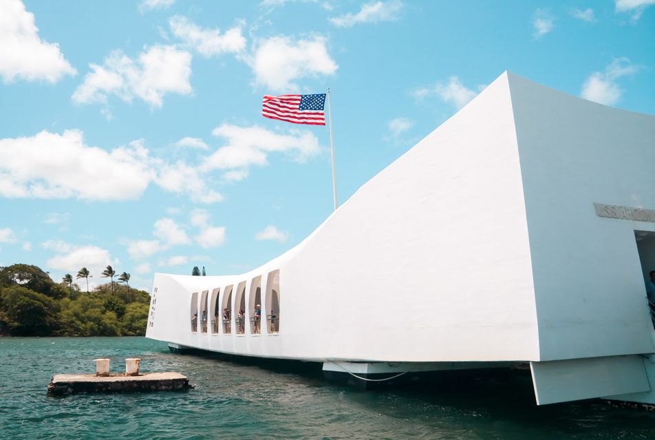 Oahu: Pearl Harbor, USS Arizona, and City Tour - Hawaii State Capitol grounds and Kawaiahaʻo Church stops
