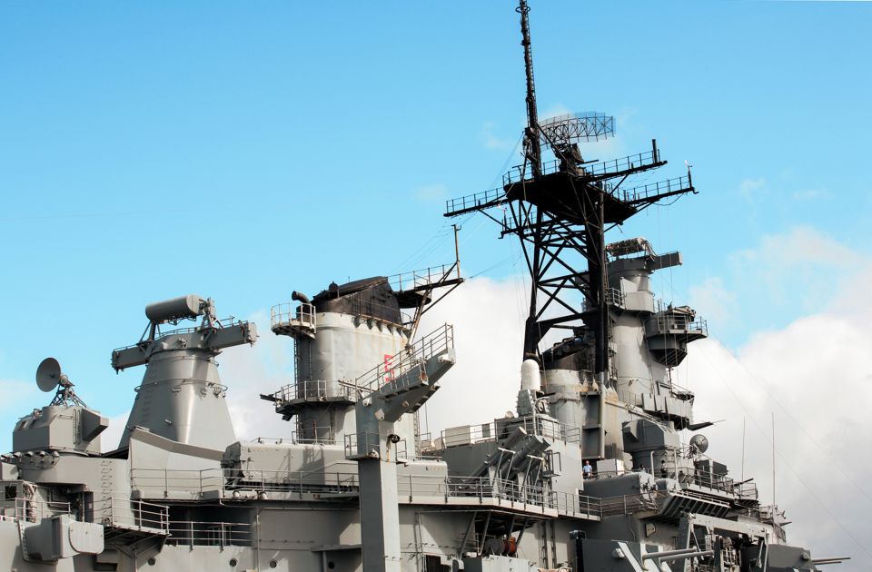 Oahu: Pearl Harbor, USS Arizona, and City Tour - Morning pickup in Waikiki: how to not miss the bus