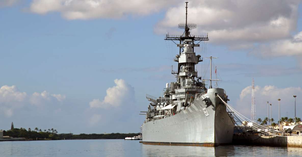 Oahu: Pearl Harbor, USS Arizona, Might Mo, & Honolulu Tour - What to bring so the day stays easy