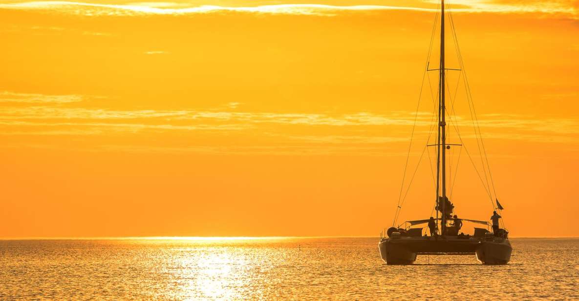 Oahu: Sunset Cruise of West Oahu with Drinks and Appetizers - Why This West Oahu Sunset Cruise Feels So Calm