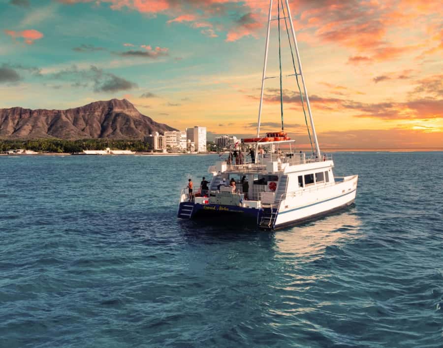 Oahu: Sunset Sail Cruise in Waikiki - Motion and Seasickness: The One Real Downside to Plan For