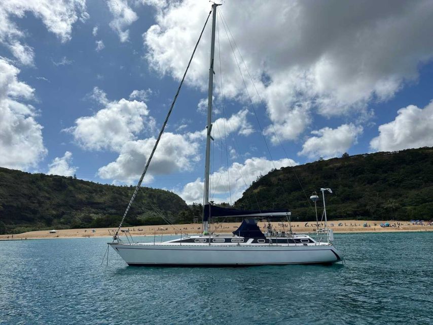 Oahu: Sunset sailing in small intimate groups - The “2-hour golden hour” flow: what you’ll do from start to finish