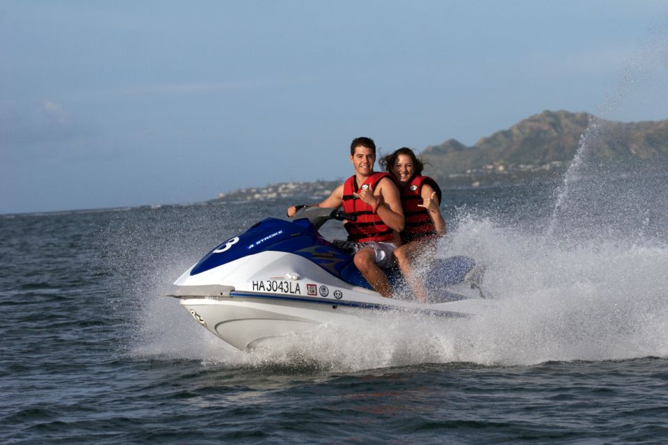 Oahu: Tandem Jet Ski Adventure on Maunalua Bay - The Boarding Moment: Hydro Hoist + WaveRunner Setup