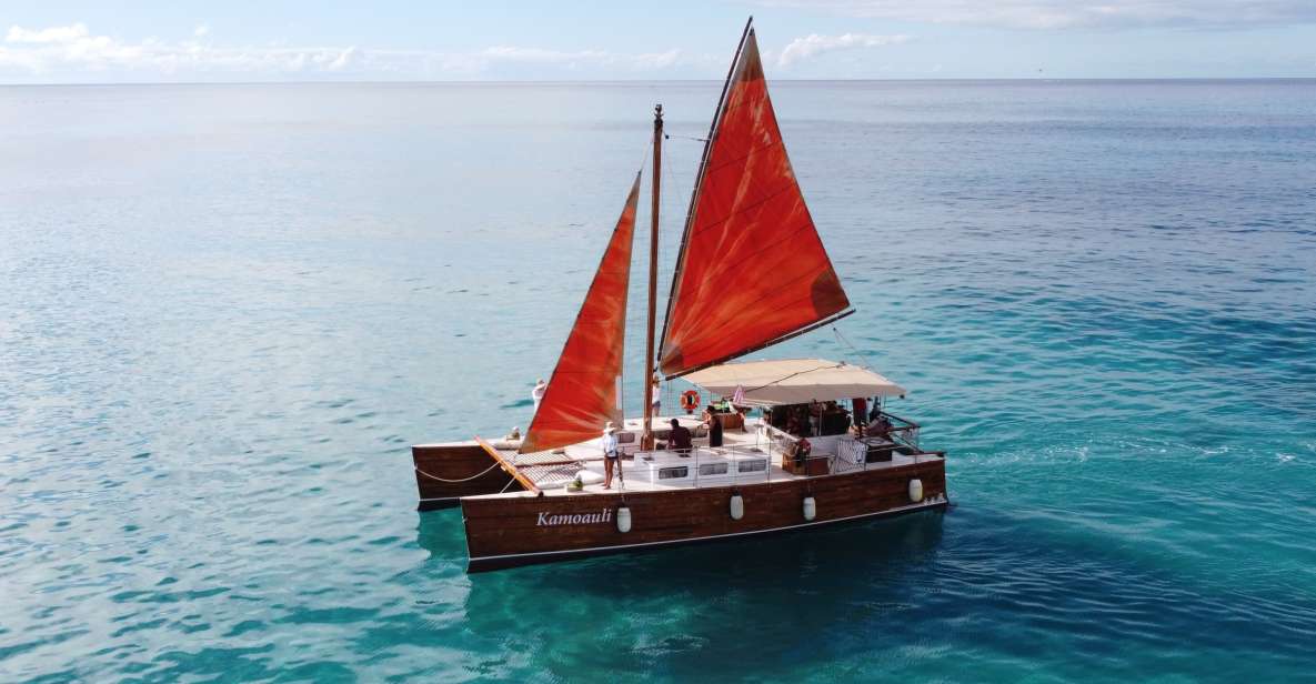 Oahu: Traditional Canoe Sunset Cruise with Dinner - Key Things You’ll Notice
