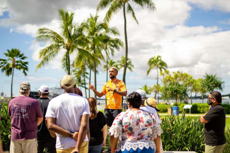 Oahu: Ultimate Pearl Harbor and Circle Island Tour - Pearl Harbor first: the morning that shapes the whole day