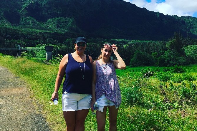 Oahu Uncovered: Full Island Tour with a Local Guide - Ehukai Beach Park: the 30-foot-wave reality check