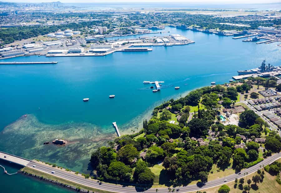 Oahu: USS Arizona Memorial and City Highlights Tour - The USS Arizona Memorial Ferry: The Moment People Remember