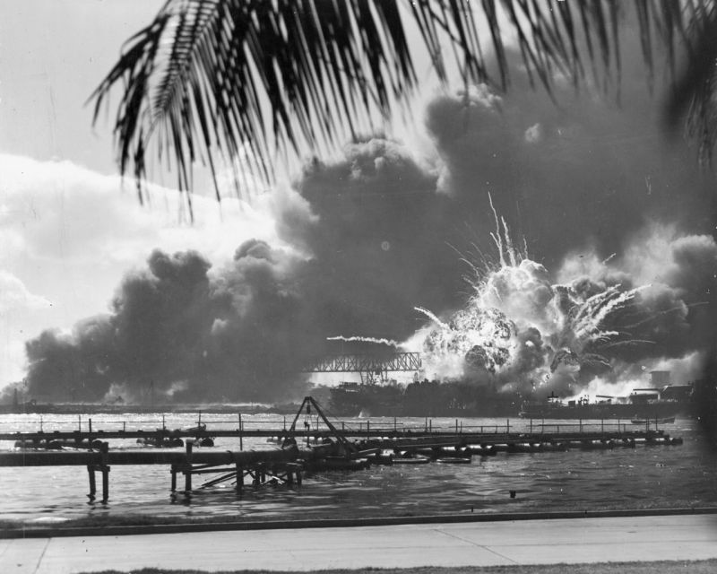 Oahu: USS Arizona Memorial Chief's Narrated Multimedia Tour - Visitor Center museums: your preparation before the shoreline