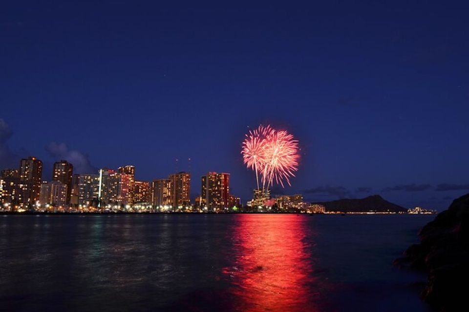 Oahu: Waikiki Friday Night Fireworks Catamaran (Wahine Koa) - Catamaran Choice: 55-Foot Sailing vs 65-Foot Power
