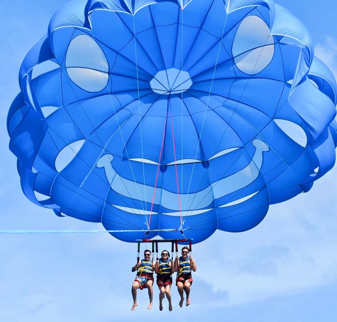 Oahu: Waikiki Parasailing - The Boat Ride Off Waikiki: Views, Wind, and Possible Wildlife