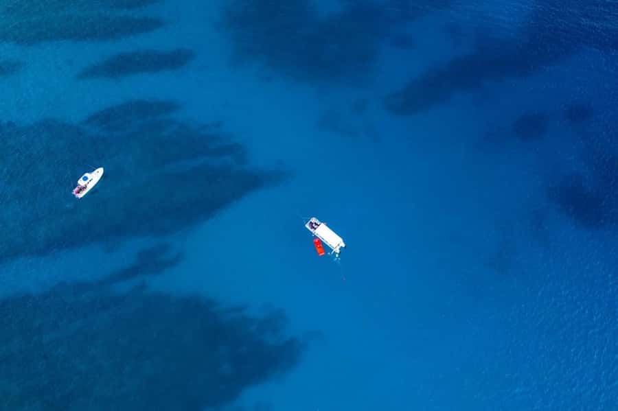 Oahu: Waikiki Whale Watch Boat Tour - Onboard the 40 ft corinthian catamaran: what your body feels matters