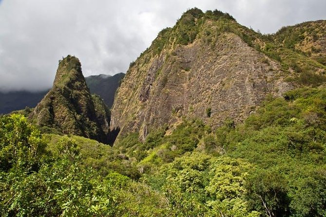 One Day Heavenly Hana Tour: Island Hopping from Oahu to Maui - Rainforest Waterfalls and the 3 Bears Falls Moment