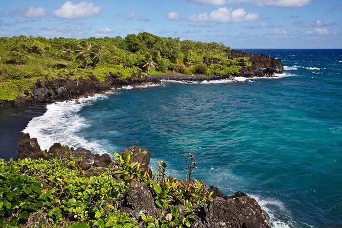 One Day Heavenly Hana Tour: Island Hopping from Oahu to Maui - Kaumahina State Wayside Park: First Views of Maui’s Windward Side