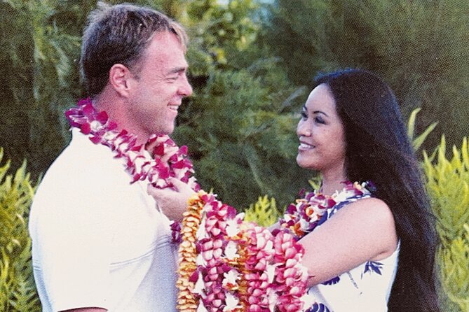 Orchid Airport Lei Greeting (Maui, Kahului Airport, OGG) - Should You Book This Maui Airport Lei Greeting?