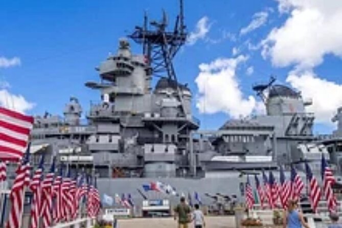 Pearl Harbor Arizona & Missouri tour from HNL Airport - Guide energy: why Clift and RoRo can make a tough story easier to hold