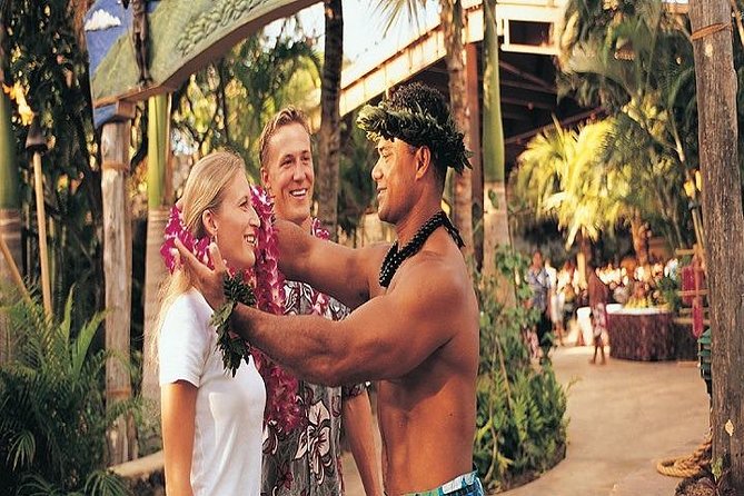 Pearl Harbor, Dole Plantation, and Polynesian Center from Waikiki - Price and value: what $199.99 buys you on Oahu