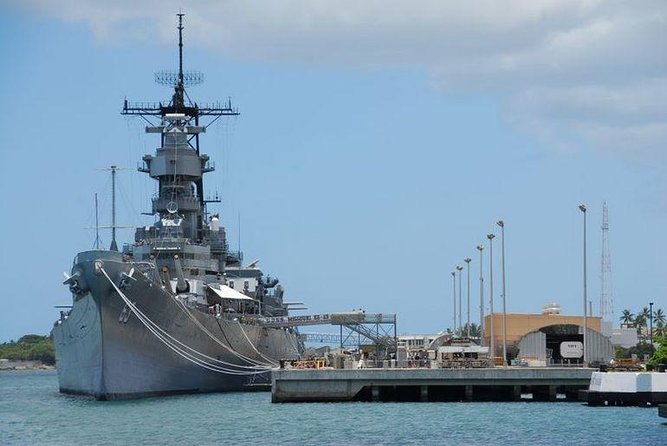 Pearl Harbor Remembered Tour - USS Arizona Memorial: The 23-Minute Documentary Moment