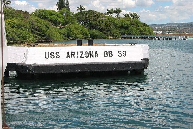 Pearl Harbor USS Arizona and USS Missouri "Private" - USS Missouri (Mighty Mo): Surrender Setting Plus Real Shipboard Reality