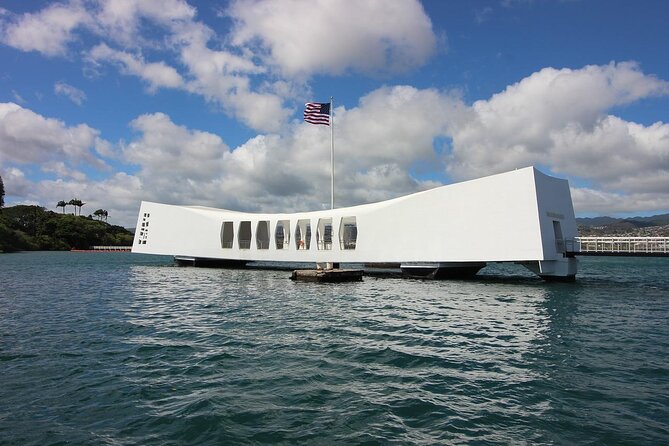 Pearl Harbor USS Arizona & Bowfin Submarine - USS Arizona Memorial Boat Ride: The Moment You Can’t Forget