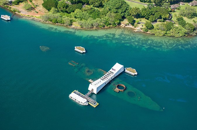 Pearl Harbor USS Arizona Memorial and Honolulu City Tour - USS Arizona Memorial: the boat ride plus the respect factor