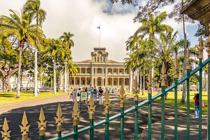 Pearl Harbor: USS Arizona Memorial & USS Missouri Battleship Tour from Waikiki - Punchbowl and the drive back to Waikiki: quick, but deeply human