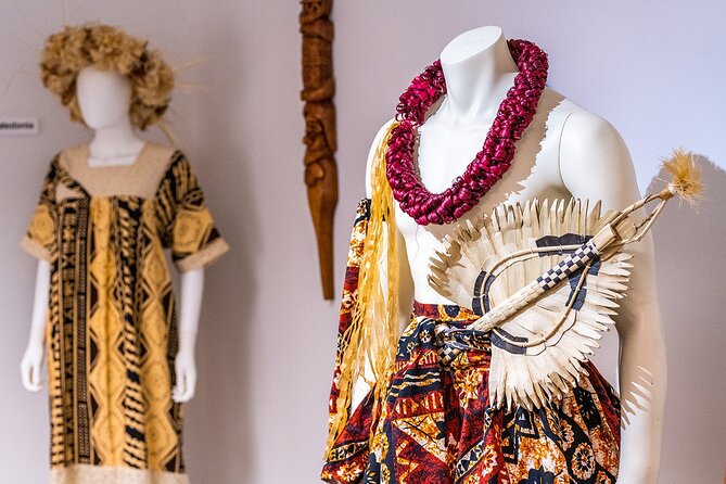 Polynesian Wood Carving on Maui - Before 1:00pm: costume galleries at the Oni Foundation