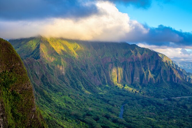 Private Circle Island Oahu Tour with Custom Itinerary - Mokoli’i Island and Byodo-In Temple: coastal photos plus a calm cultural reset