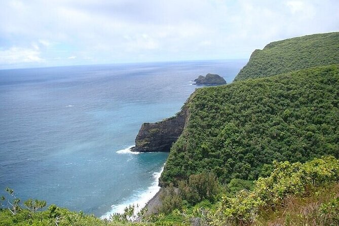 Private Customizable Oahu Grand Circle Island Tour from Waikiki - Diamond Head to Halona Blowhole: the fast start that sets the tone