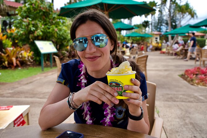 Private Oahu Island Adventure Customizable Tours - Laniakea Turtle Beach and the Macadamia Stop: Two “Look Closer” Moments