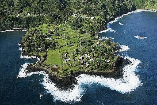 Private Road to Hana Rainforest & Waterfall Experience from Maui - Reaching Hana Town: When the Day Feels Like It Opens Up