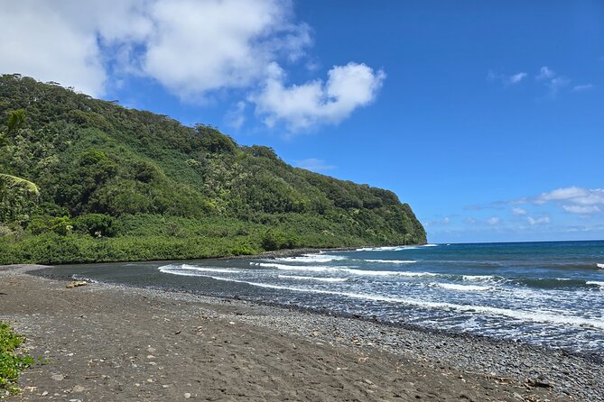 Private Road to Hana Tour with Pickup - Wailua Valley Views: Waterfalls Count Game From a State Park Wayside