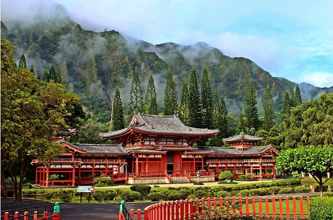 Private South Shore of Oahu Tour - Byodo-in Temple Hawaii: Quiet Culture and That Bridge Photo